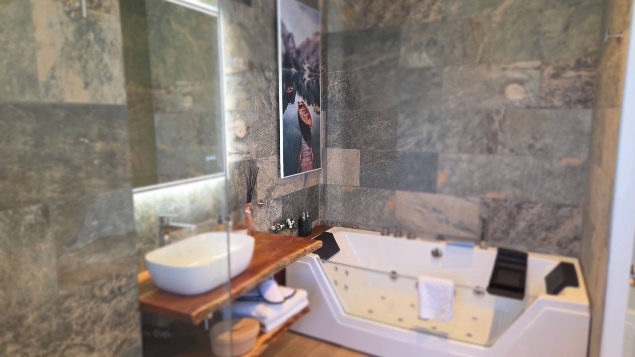 Photo of Bathroom in Saint-Cannat