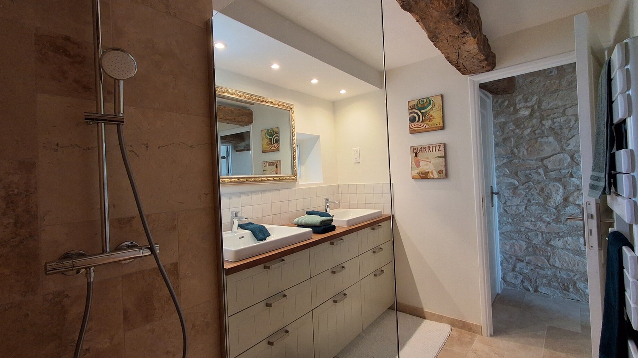 Photo of Bathroom in Ferrassieres