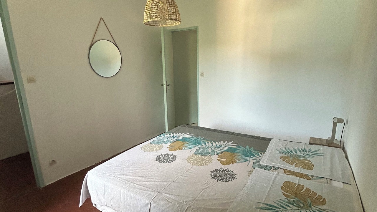 Photo of Bedroom in Saint-Antonin-du-Var