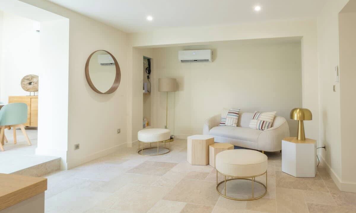 Photo of Livingroom in Les Baumettes