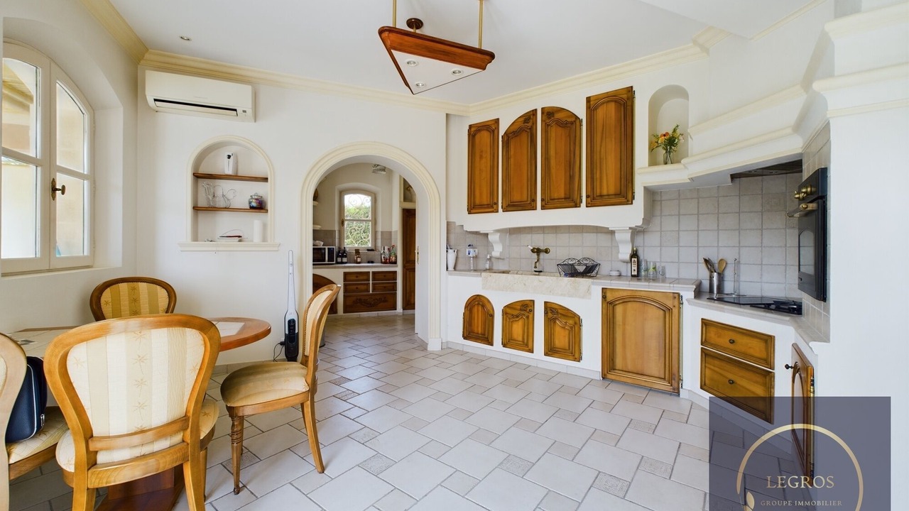 Photo of Kitchen in Molleges