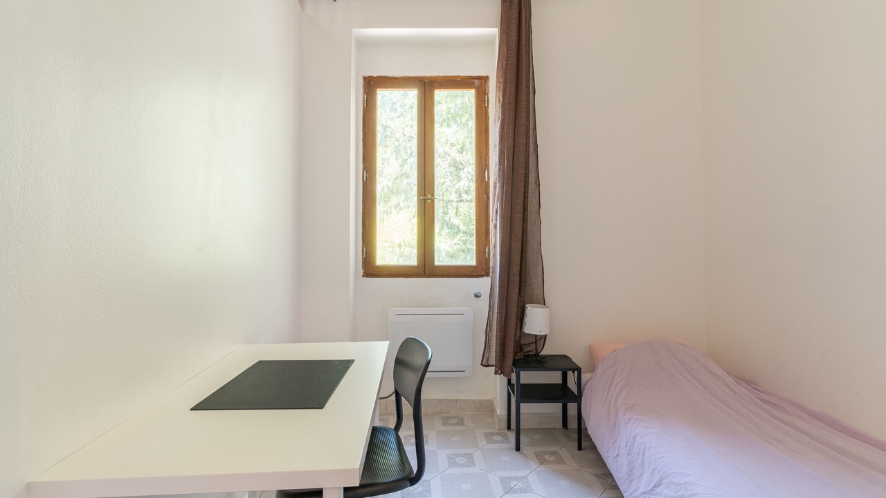 Photo of Bedroom in Venelles