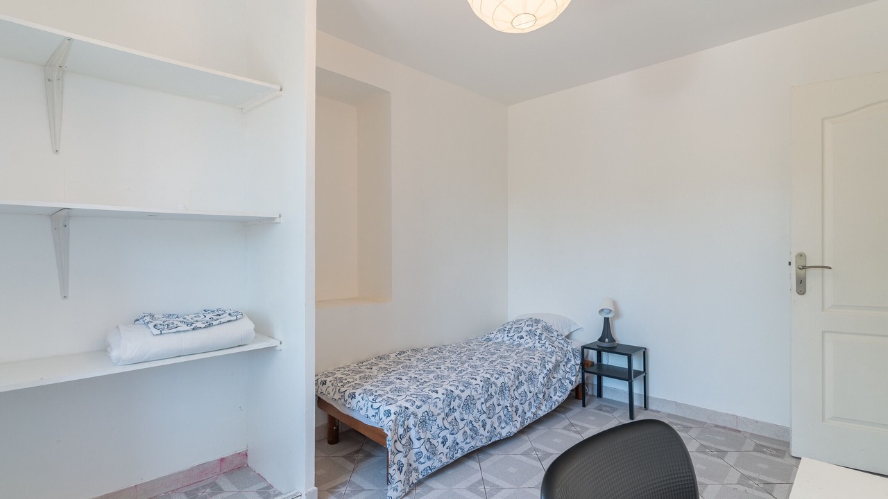 Photo of Bedroom in Venelles