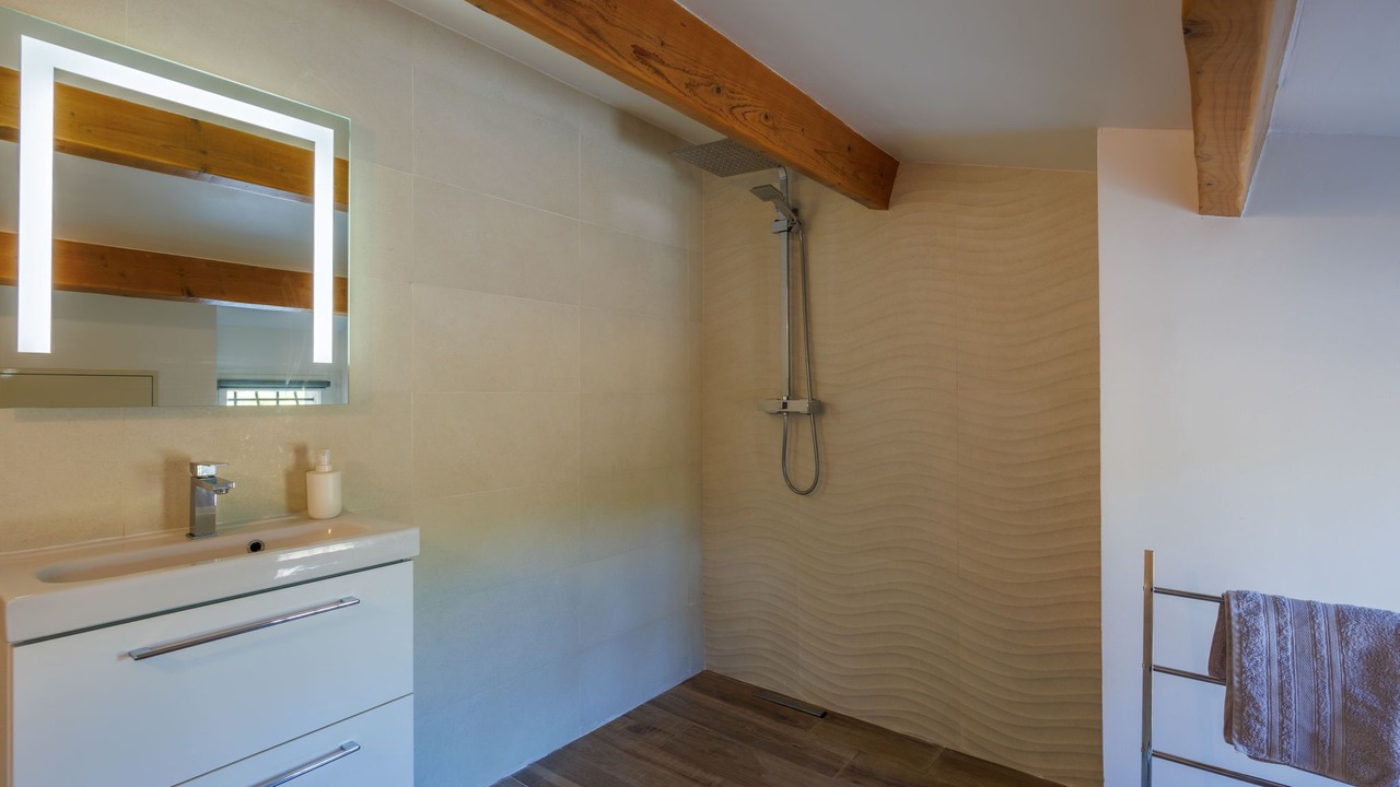 Photo of Bathroom in Saint-Hilaire-d'Ozilhan