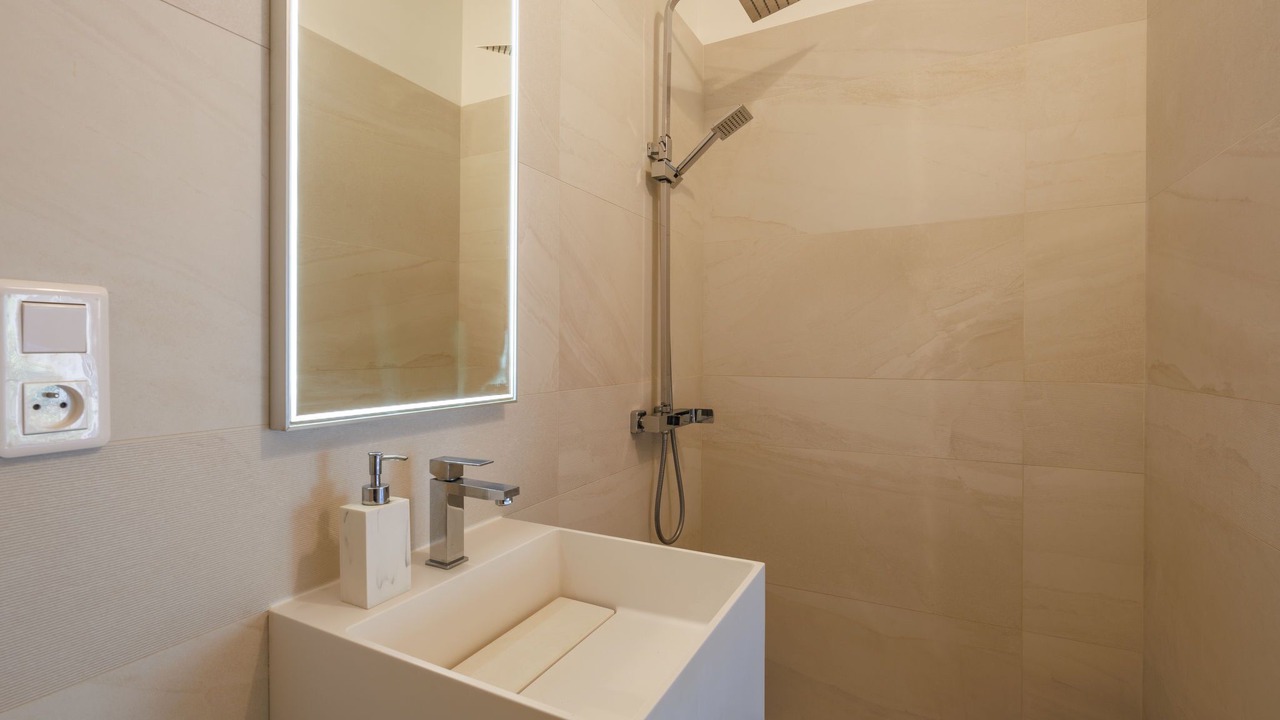 Photo of Bathroom in Saint-Hilaire-d'Ozilhan