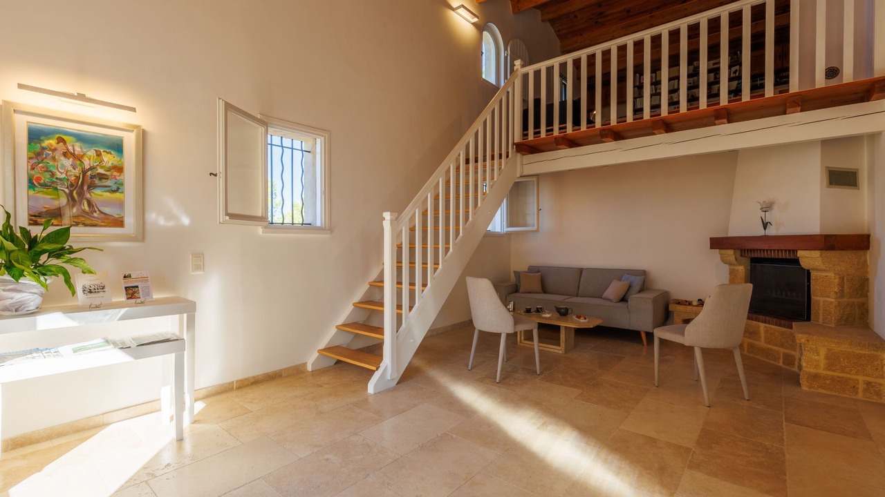 Photo of Livingroom in Saint-Hilaire-d'Ozilhan