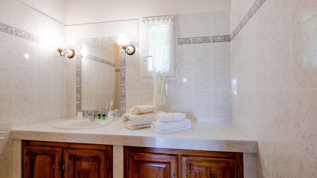 Photo of Bathroom in Bauduen