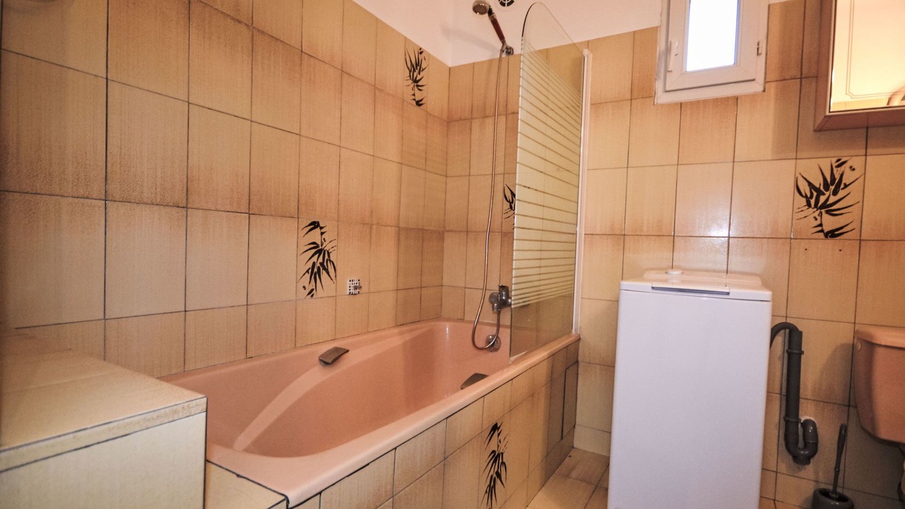 Photo of Bedroom in Velleron