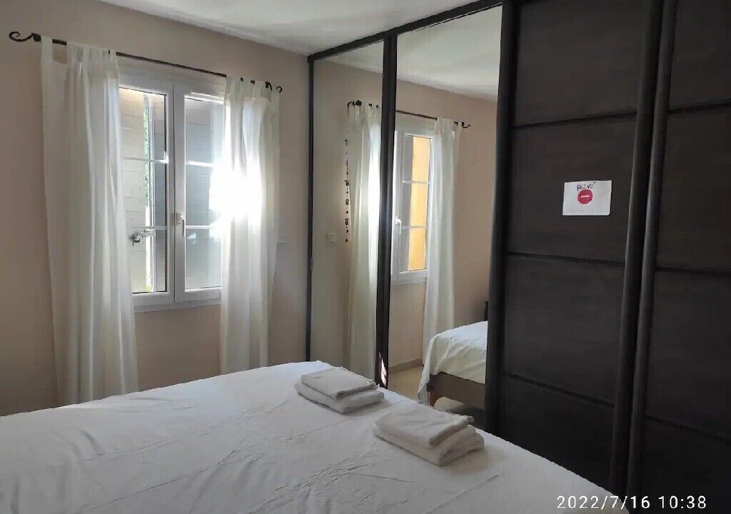 Photo of Bedroom in Pelissanne