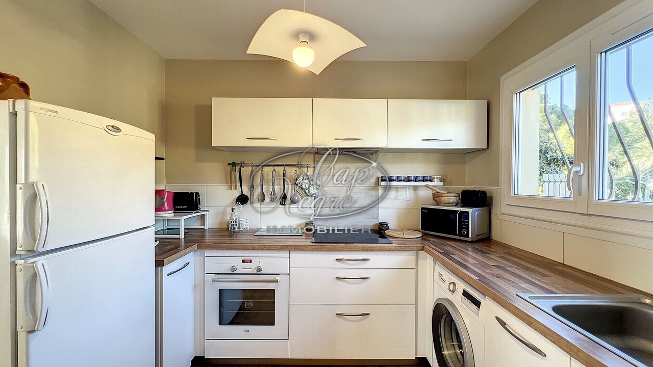 Photo of Kitchen in Cavaliere Beach