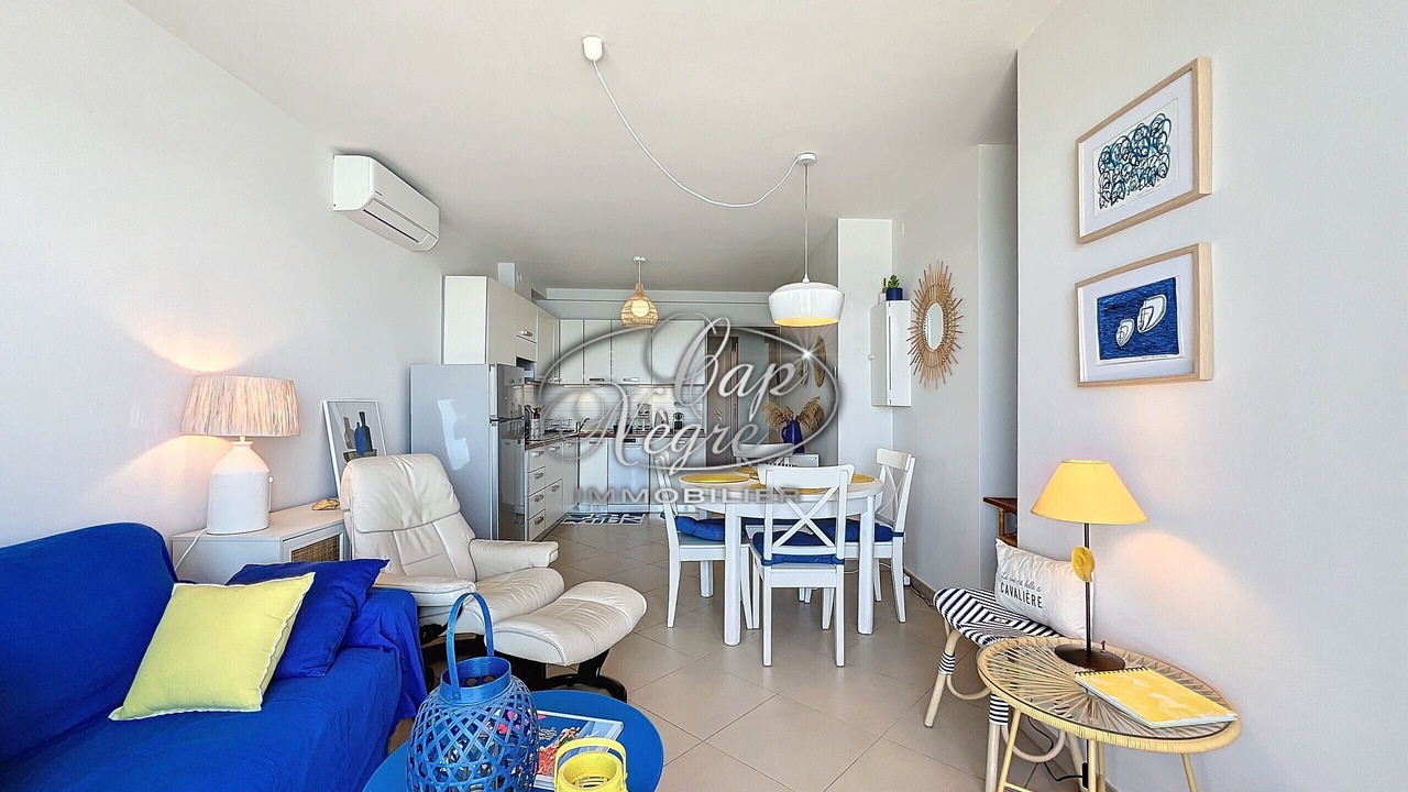 Photo of Livingroom in Cavaliere Beach