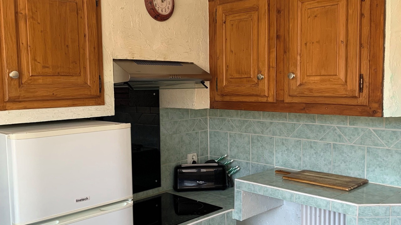 Photo of Kitchen in Greolieres les Neiges
