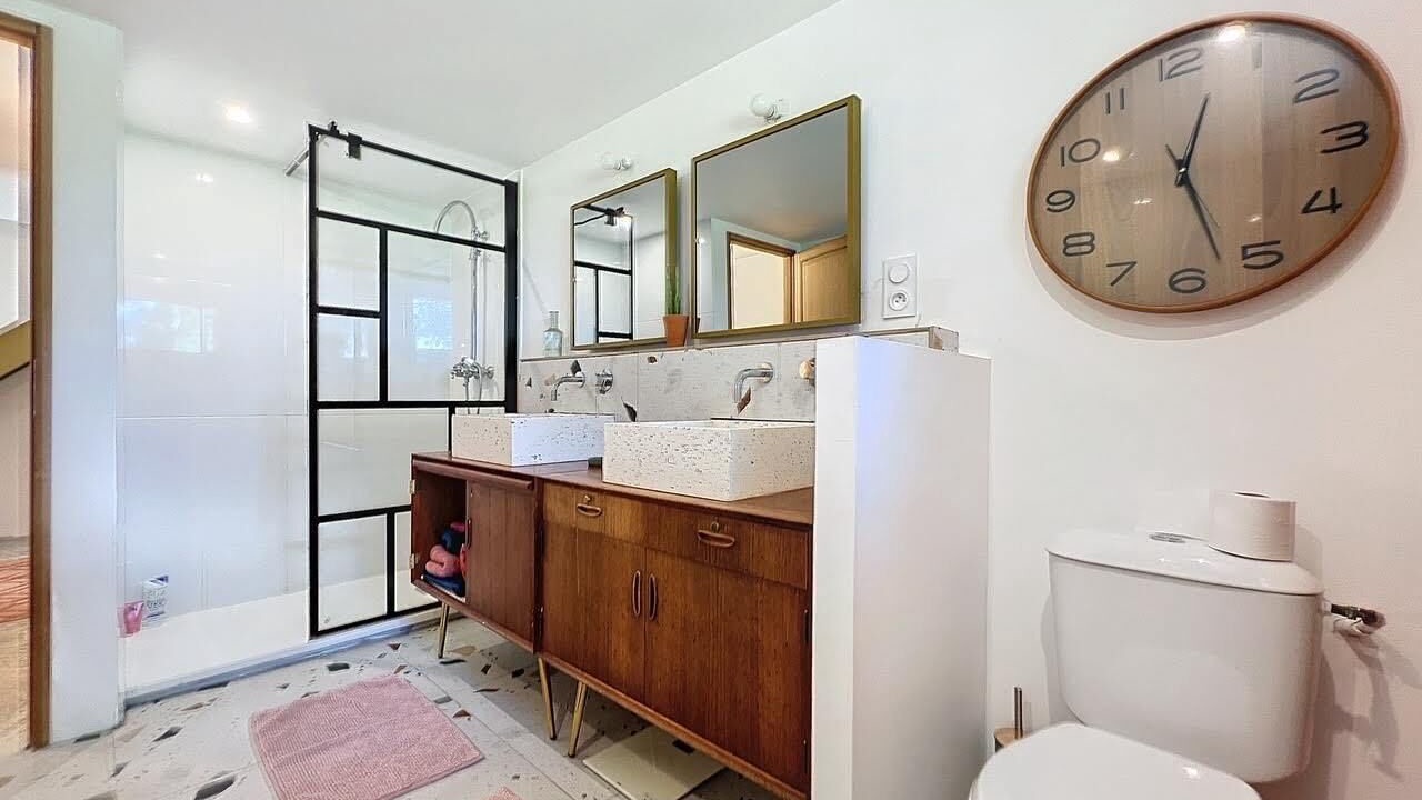 Photo of Bathroom in Entraigues-sur-la-Sorgue