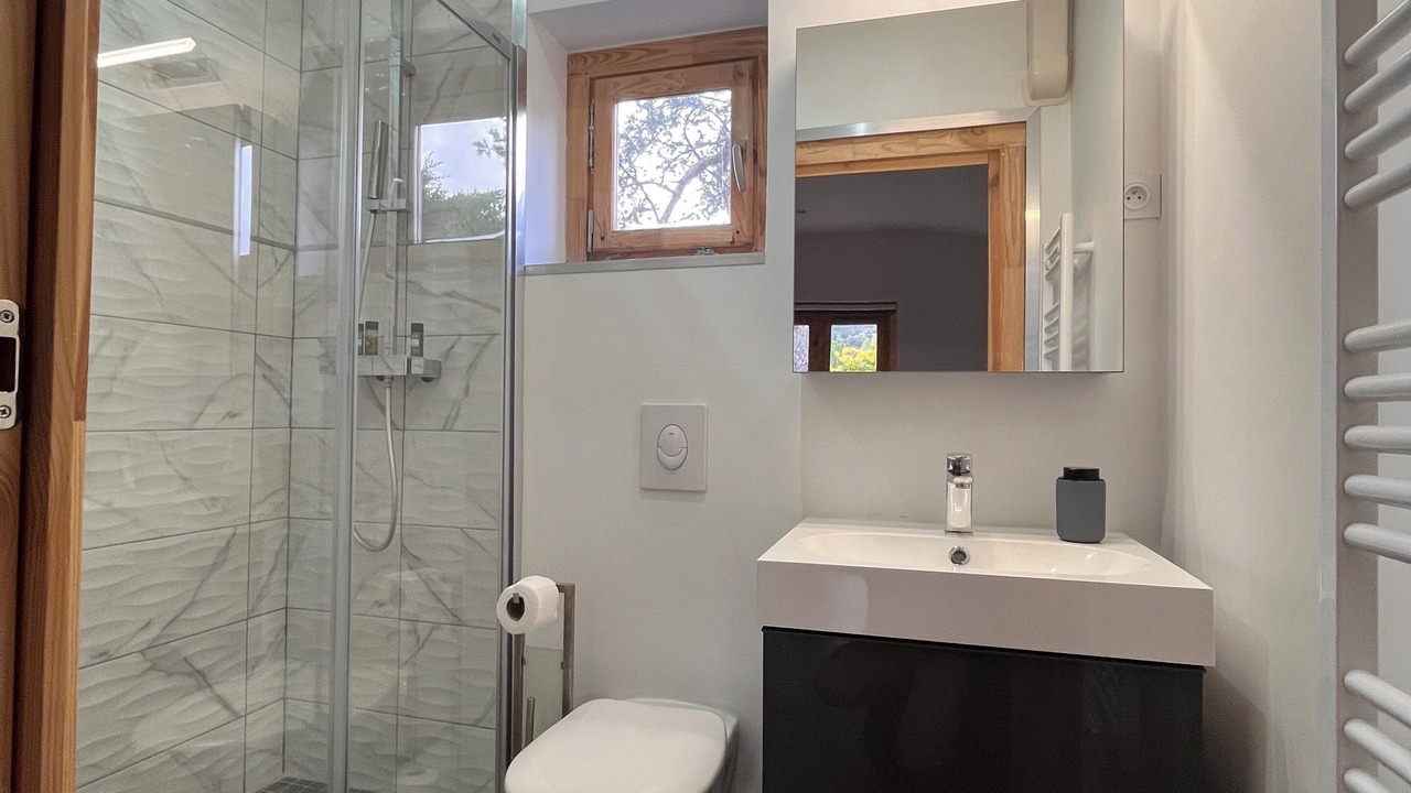 Photo of Bathroom in Plan-d'Aups-Sainte-Baume