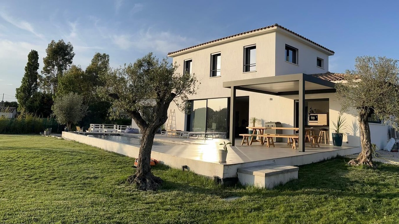 Photo of Outdoor in Cabries