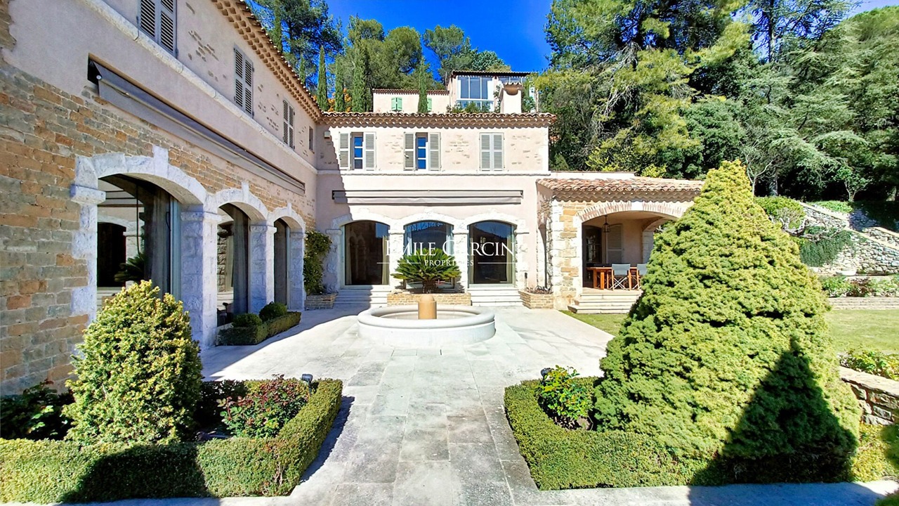 Photo of Outdoor in Tourves