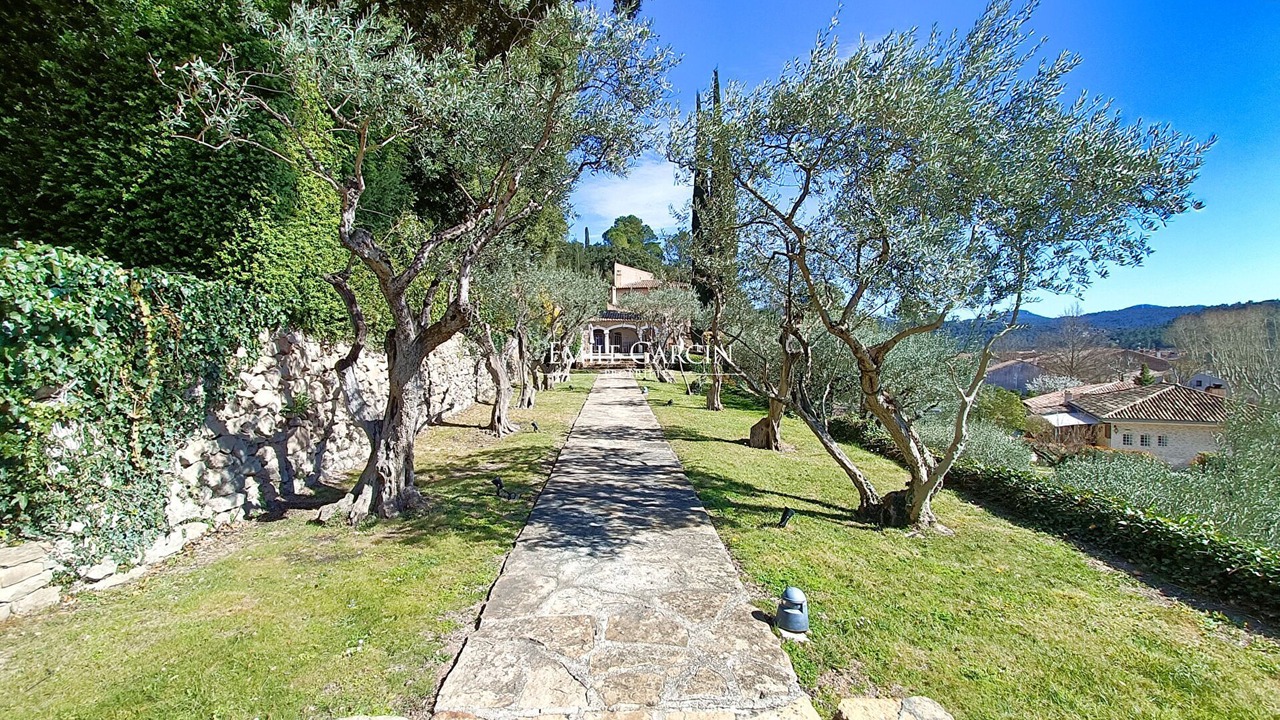 Photo of Outdoor in Tourves