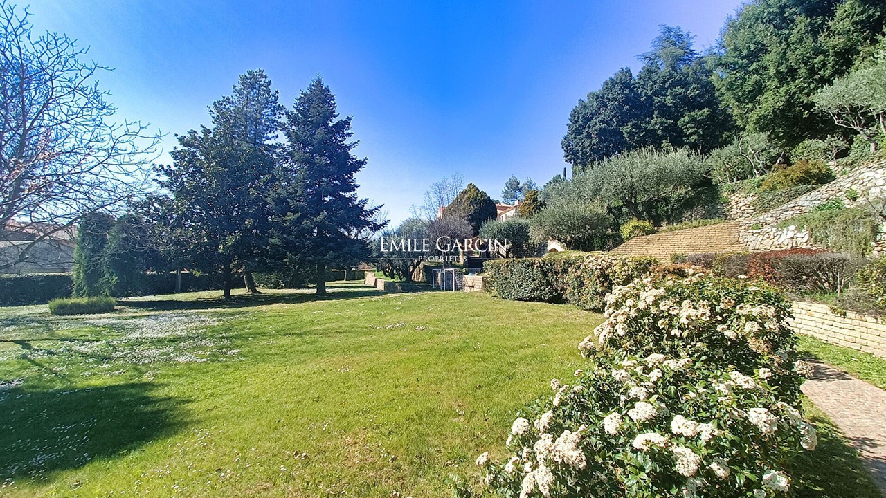 Photo of Outdoor in Tourves