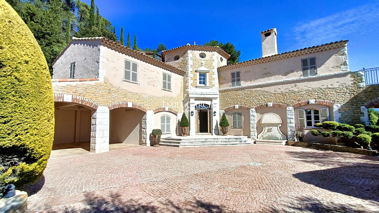 Photo of Outdoor in Tourves
