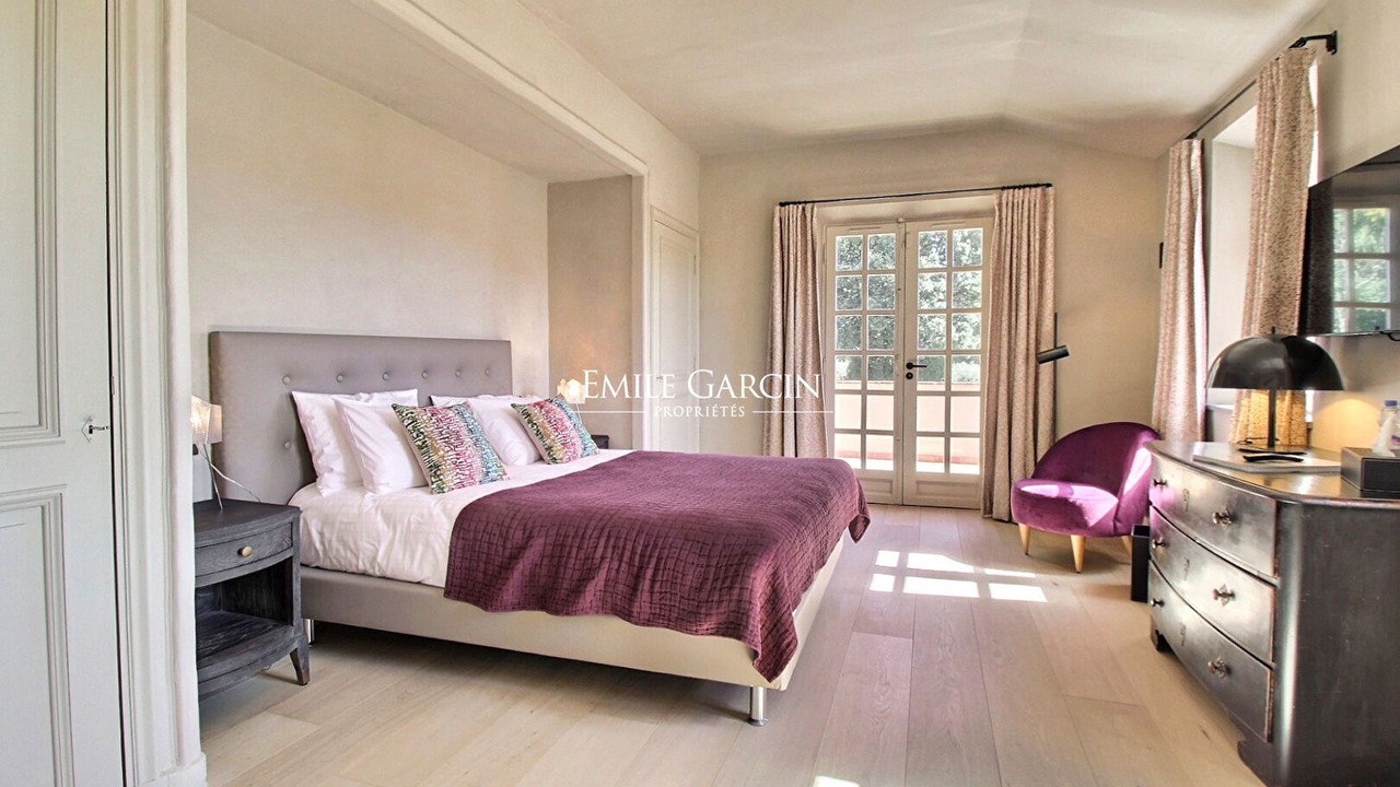 Photo of Bedroom in Tourves