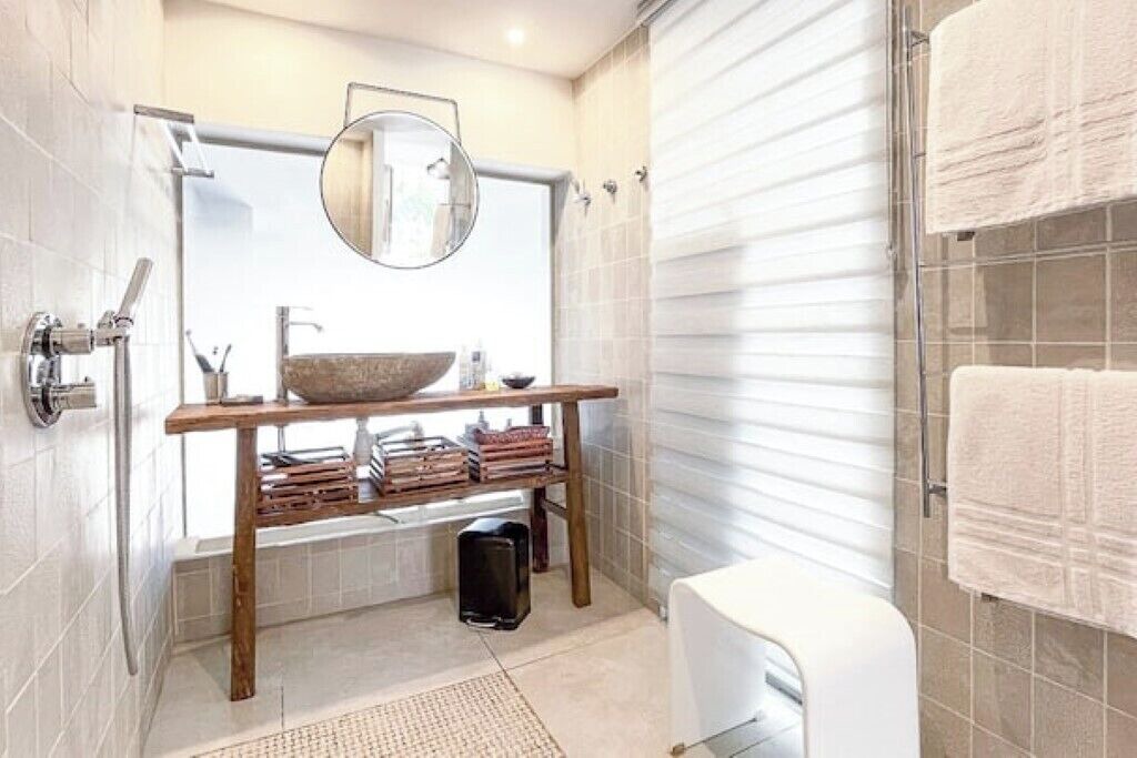 Photo of Bathroom in 8th Arrondissement