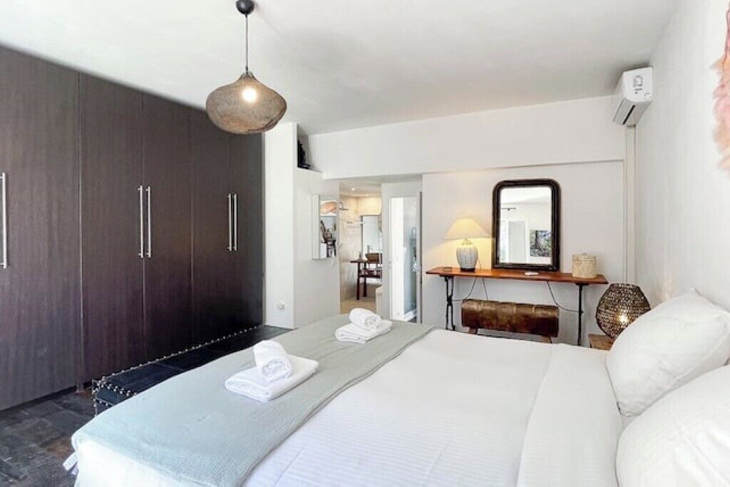 Photo of Bedroom in 8th Arrondissement