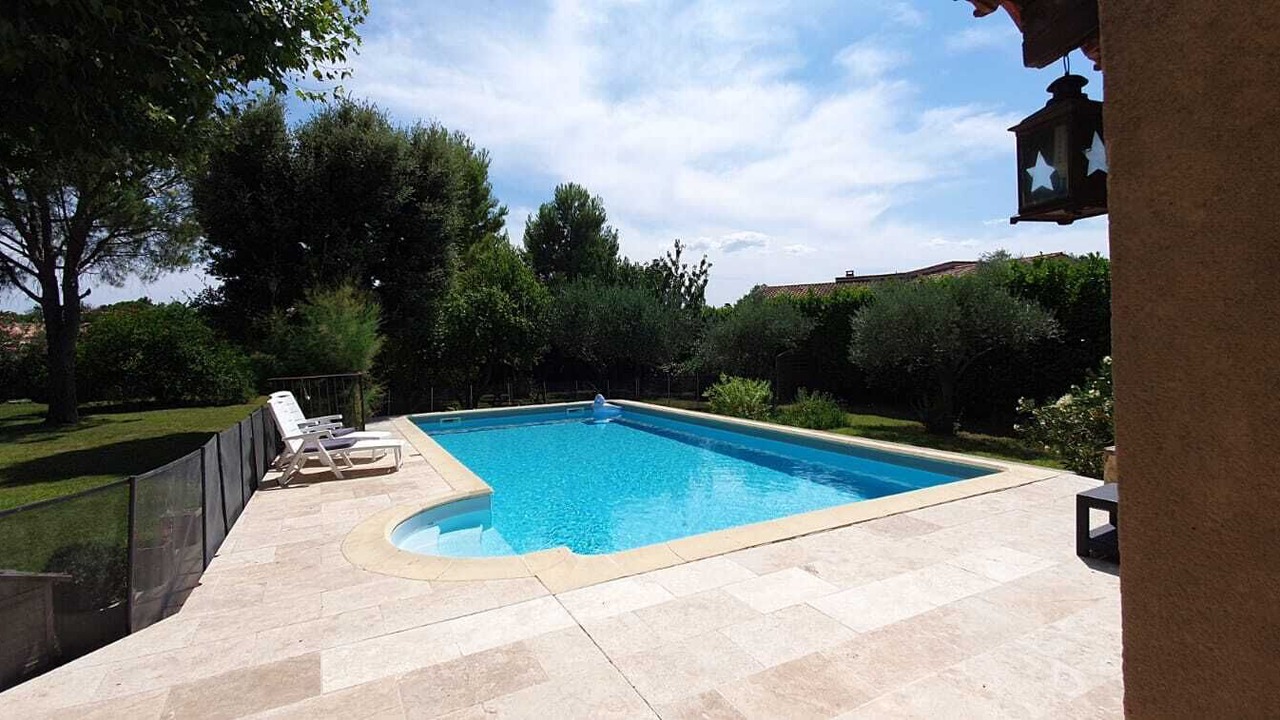 Photo of Outdoor in Orange
