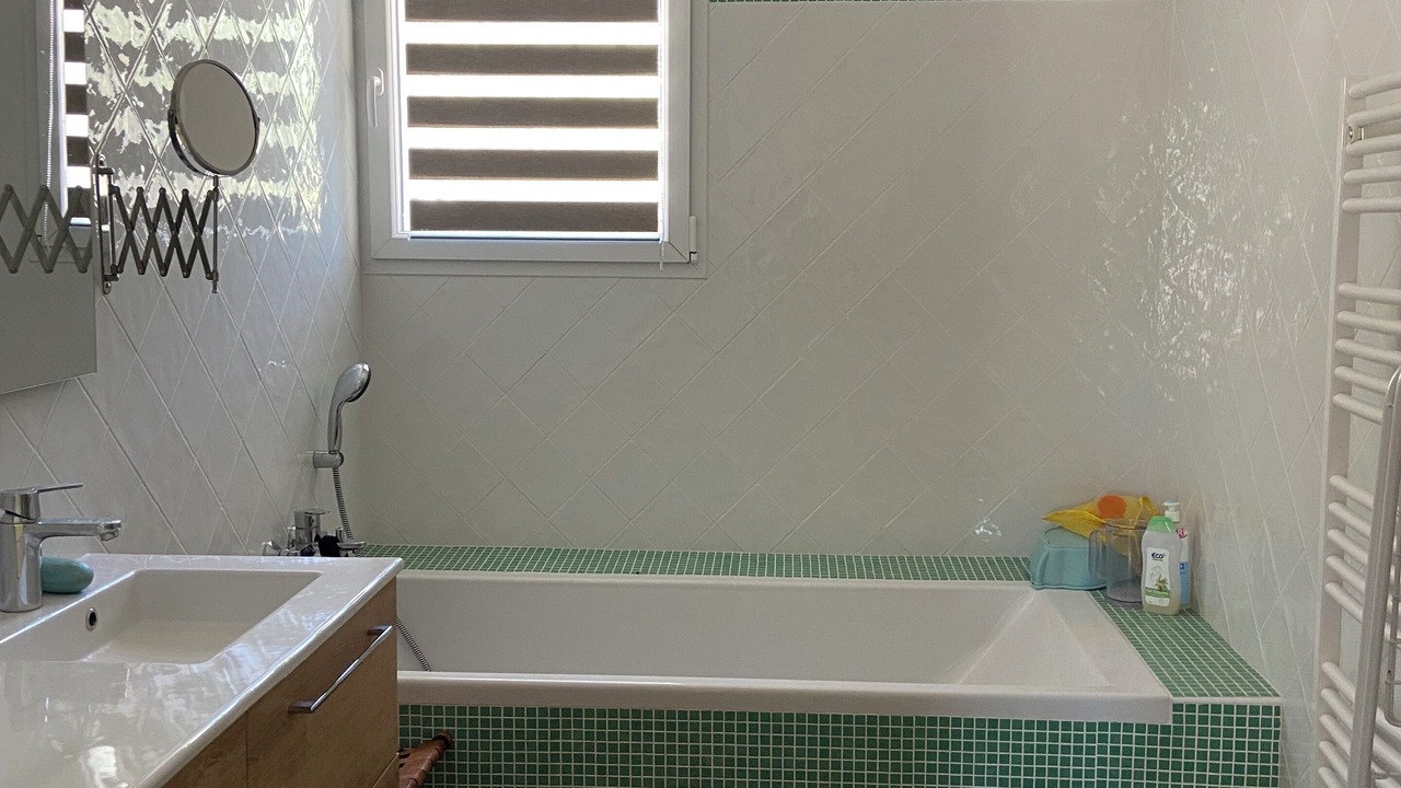 Photo of Bathroom in Cuers