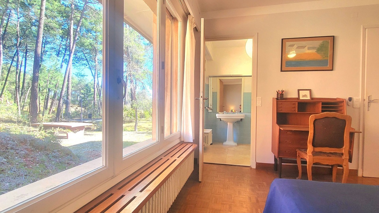 Photo of Bedroom in Roussillon