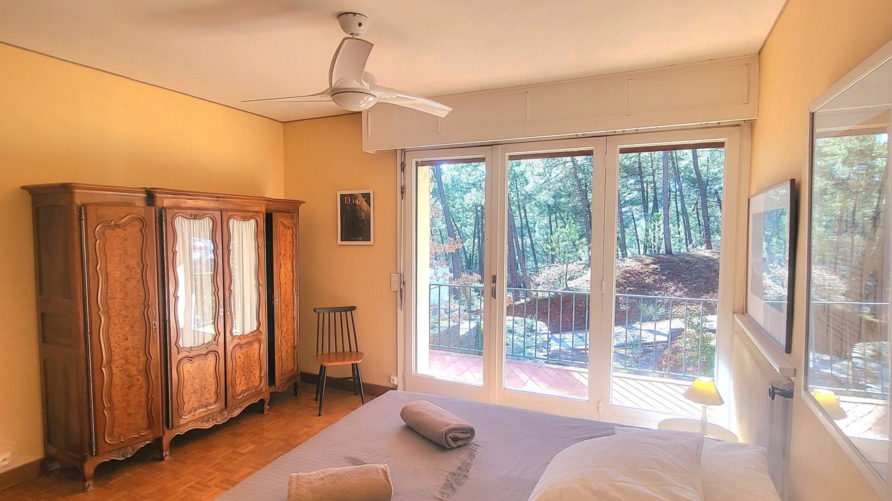 Photo of Bedroom in Roussillon