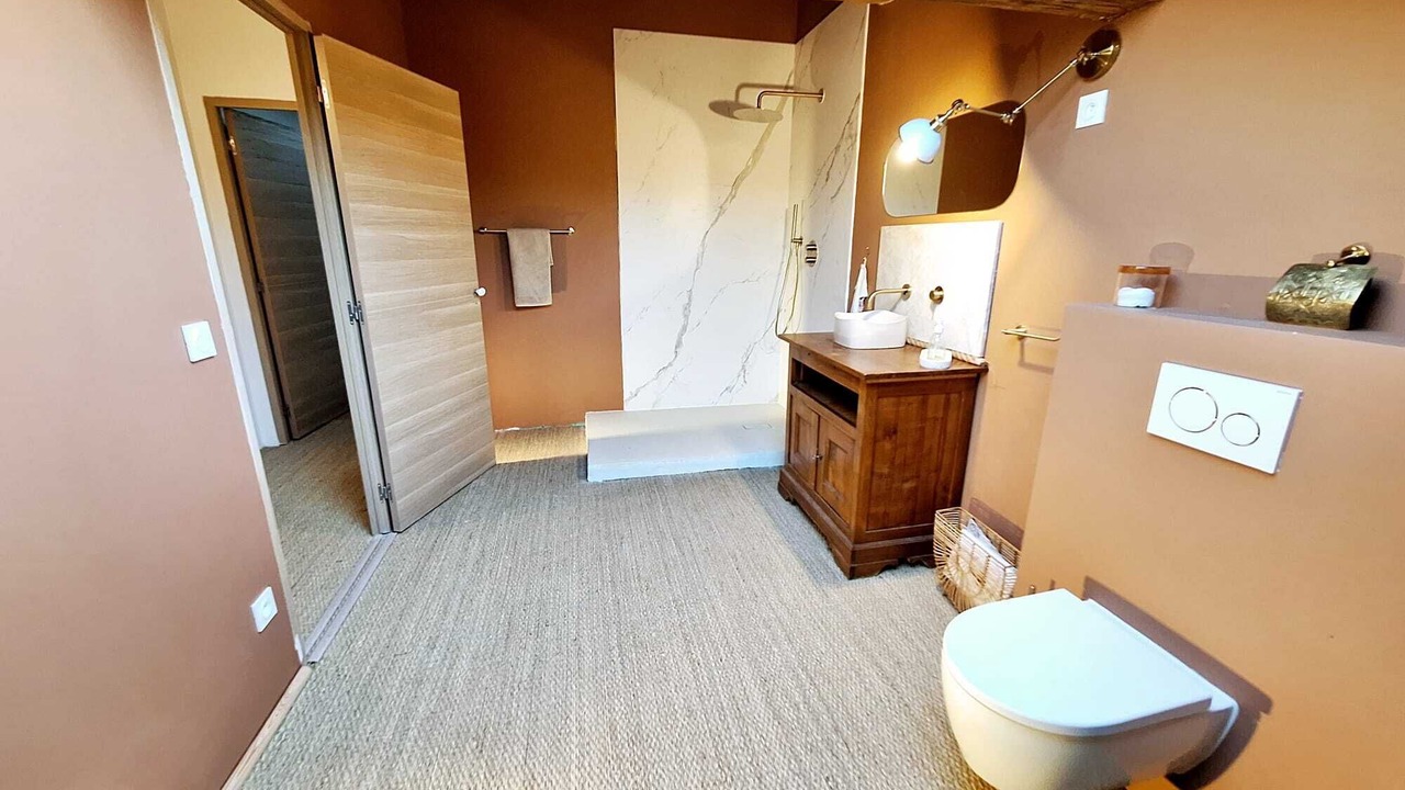 Photo of Bathroom in Arles