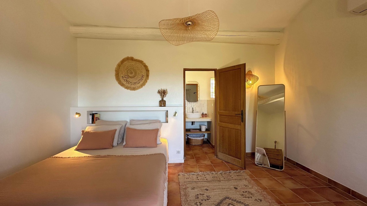 Photo of Bedroom in Lourmarin