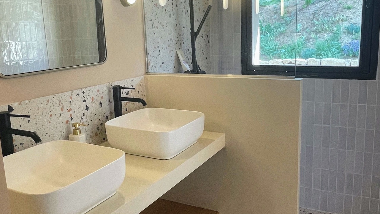 Photo of Bathroom in Lourmarin