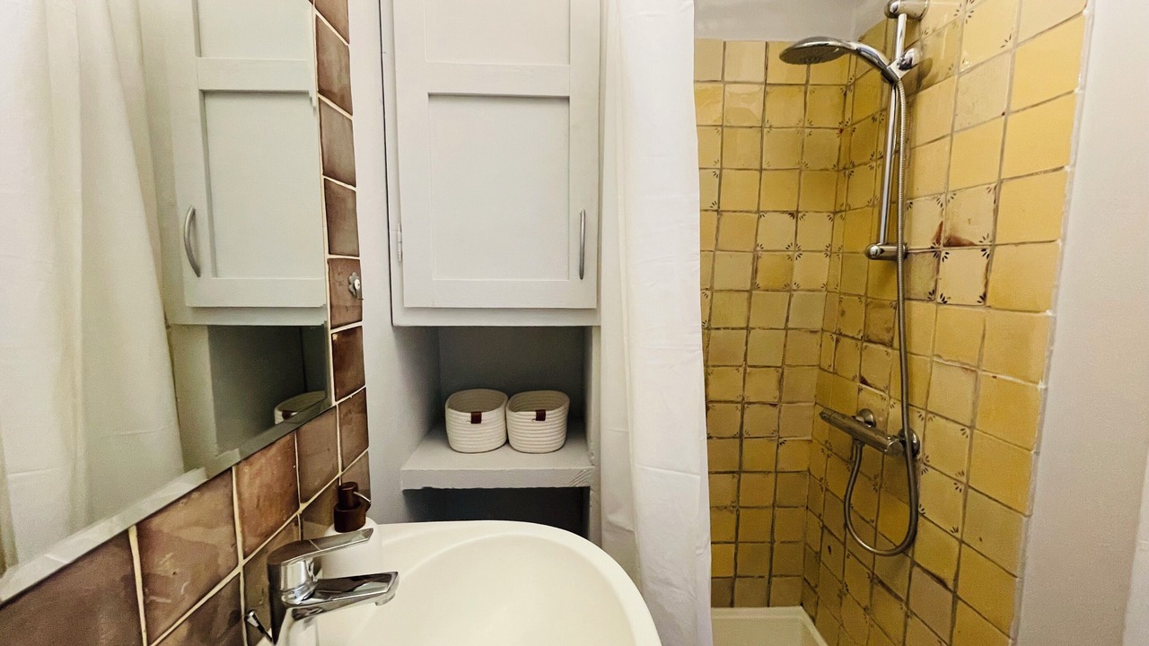 Photo of Bathroom in Menerbes