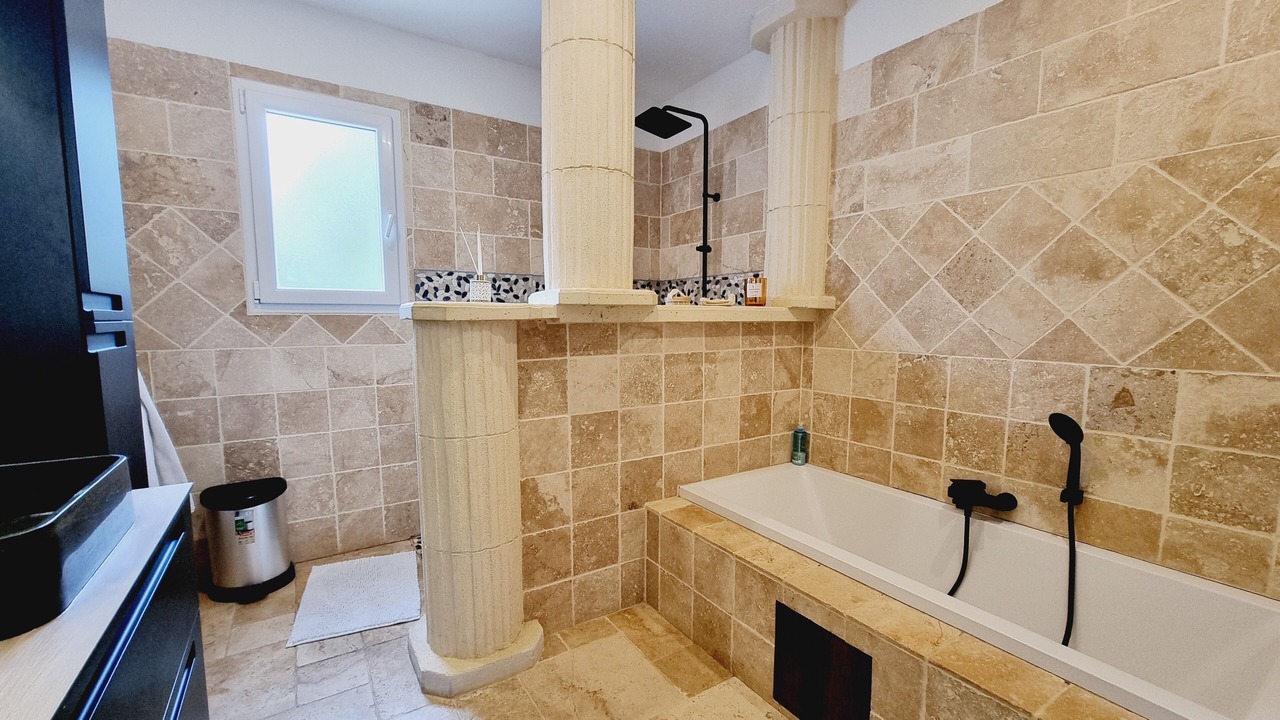 Photo of Bathroom in Vers-Pont-du-Gard