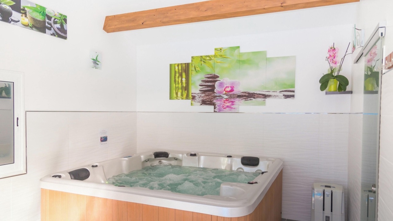 Photo of Bathroom in Plan-d'Aups-Sainte-Baume