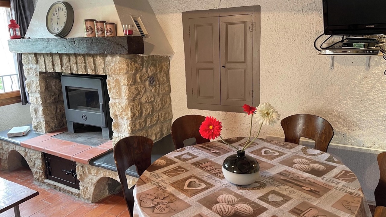 Photo of Livingroom in La Roche-sur-le-Buis