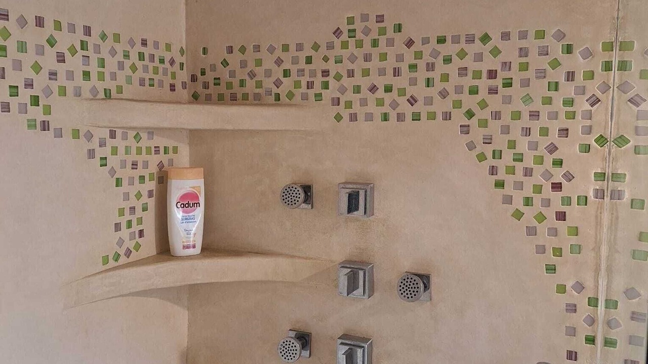 Photo of Bathroom in Lambesc