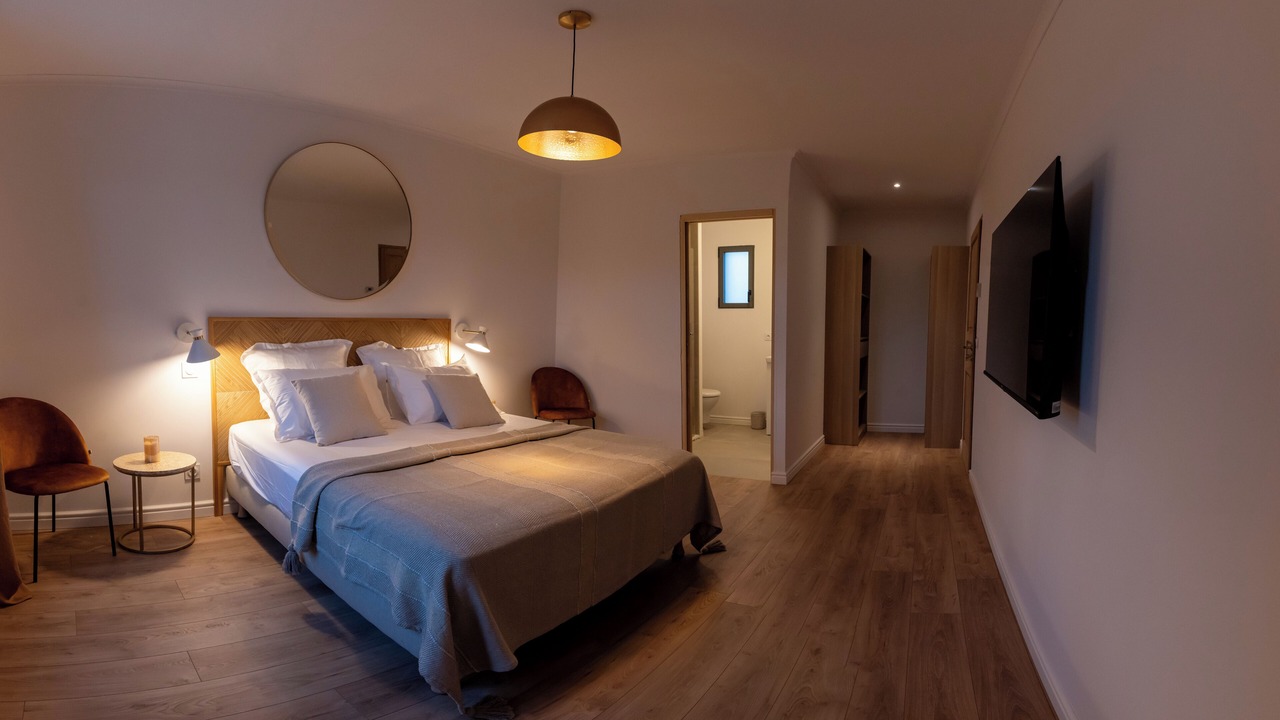 Photo of Bedroom in Chateauneuf-de-Gadagne