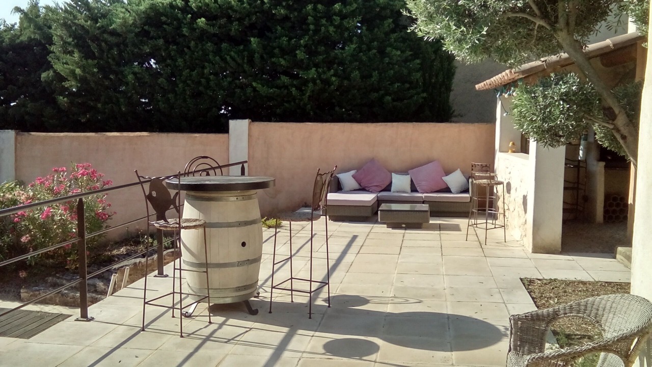 Photo of Patio Balcony in Chateauneuf-de-Gadagne