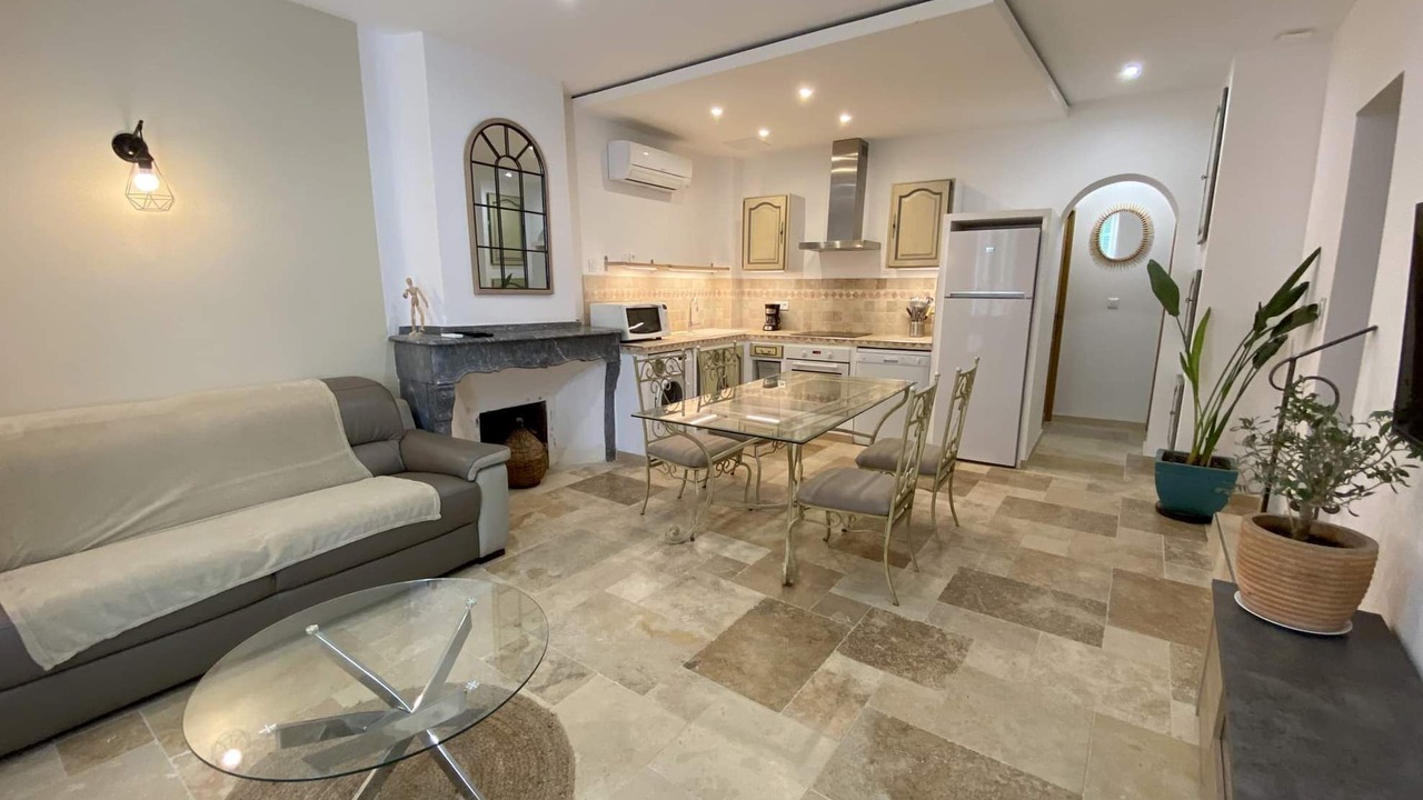 Photo of Livingroom in Barjols