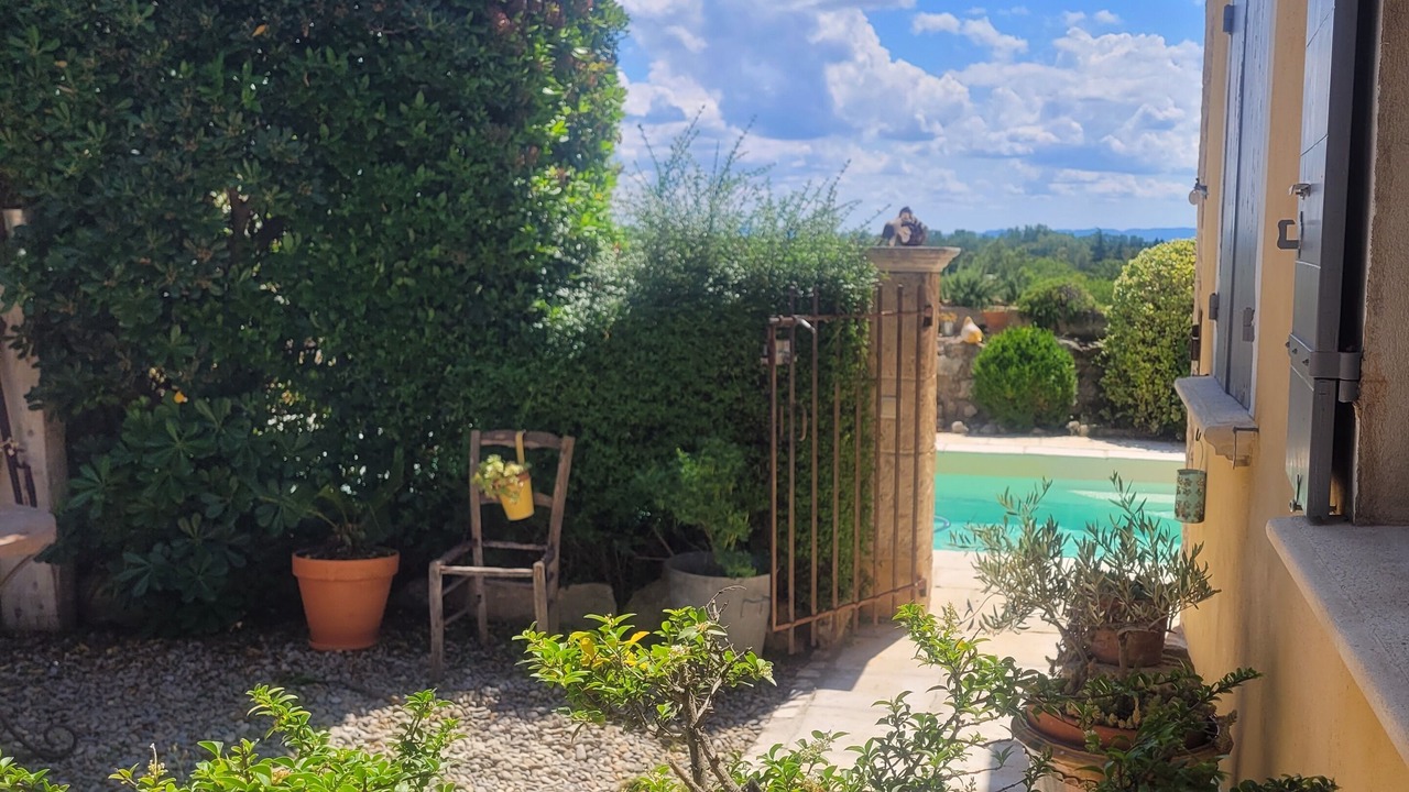 Photo of Outdoor in Velleron