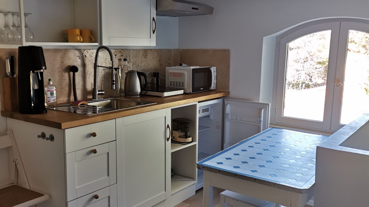 Photo of Kitchen in La Roque-d'Antheron