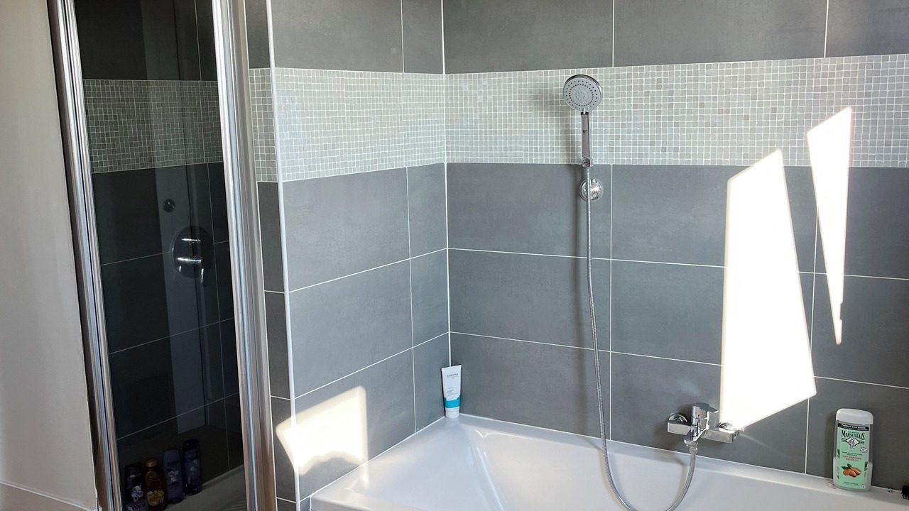 Photo of Bathroom in Saint-Lambert