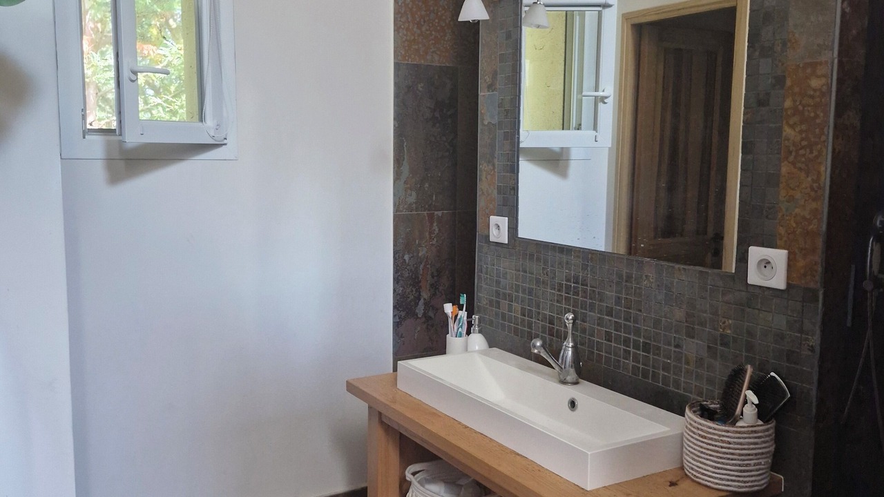 Photo of Bathroom in Monteux