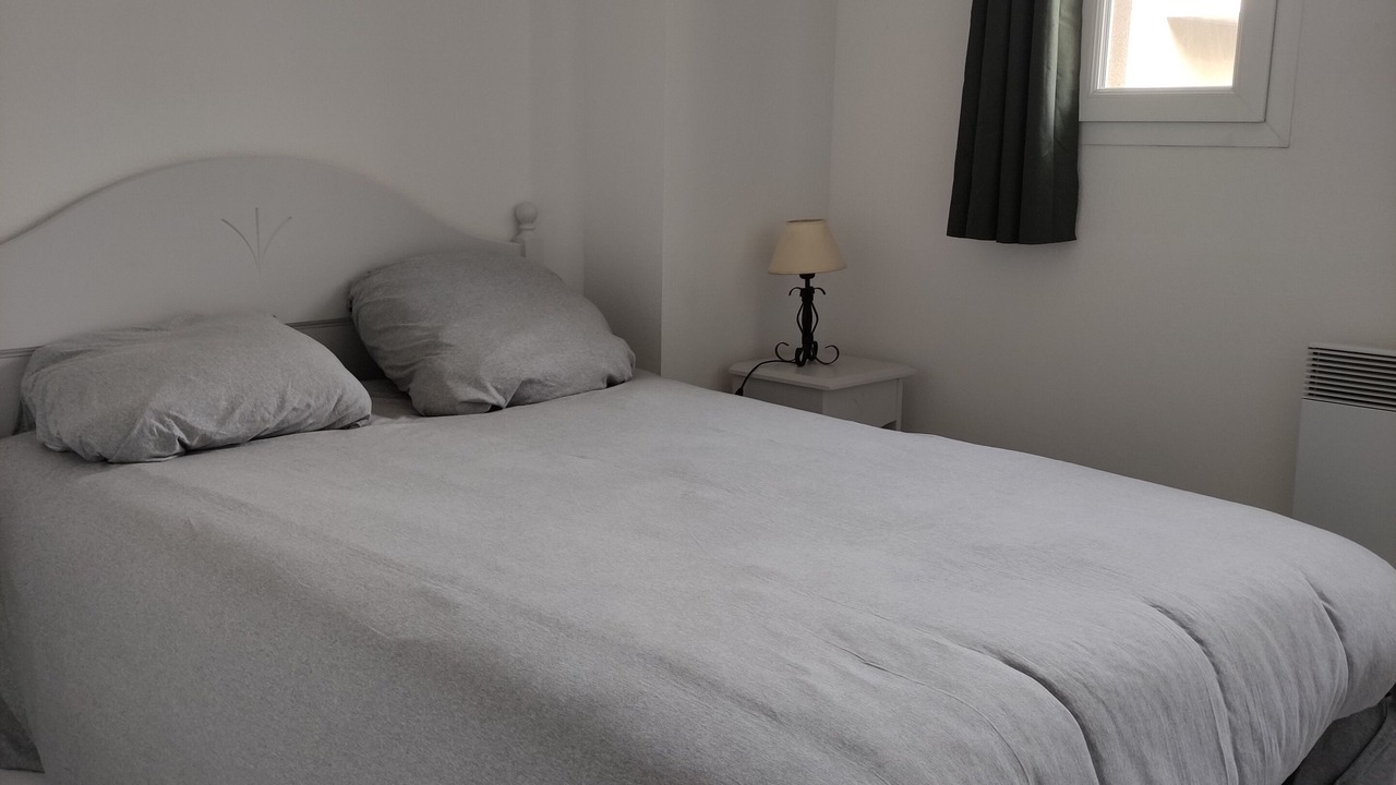 Photo of Bedroom in Saint-Saturnin-les-Avignon