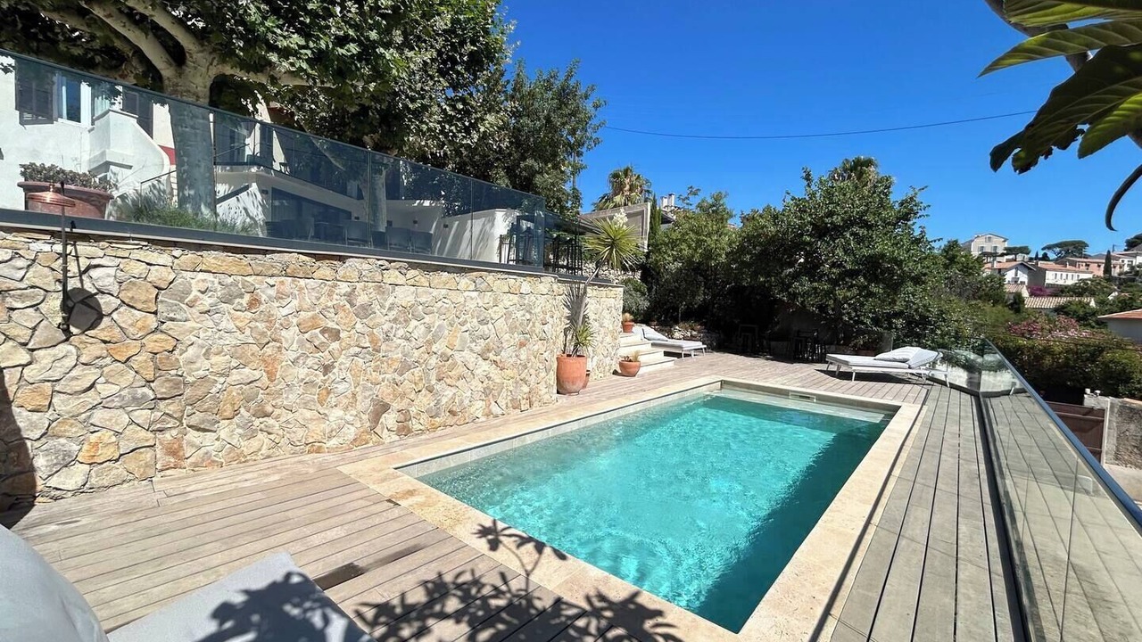 Photo of Outdoor in Bompard