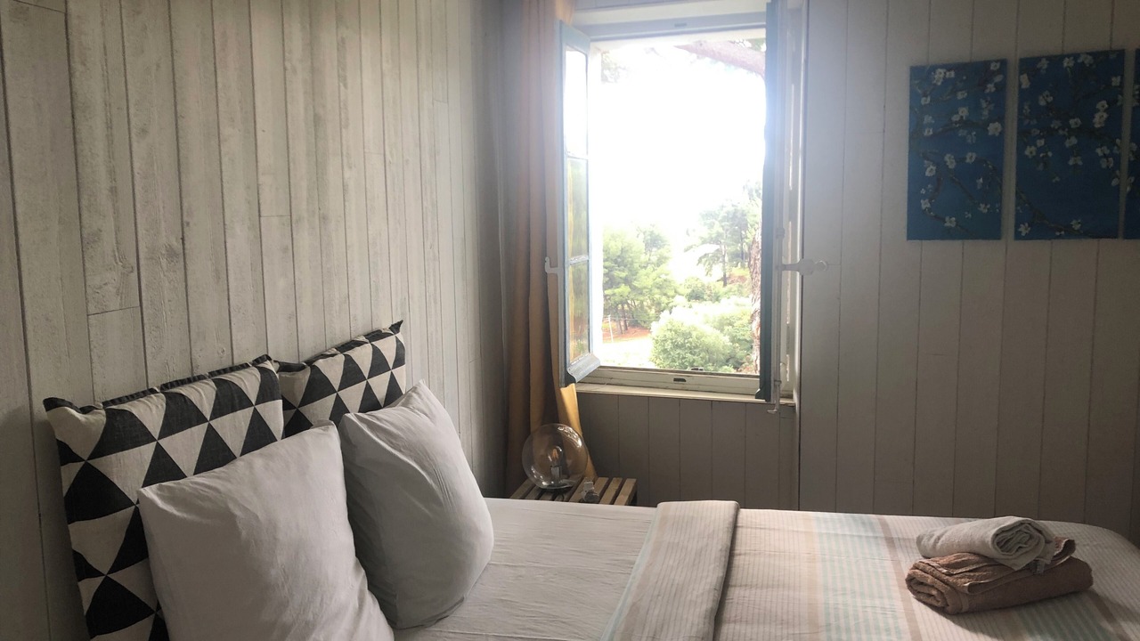 Photo of Bedroom in Ollioules