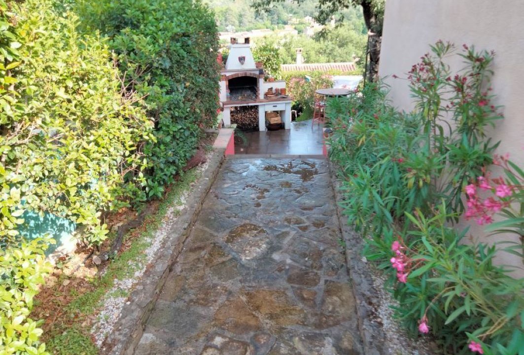 Photo of Patio Balcony in Collobrieres