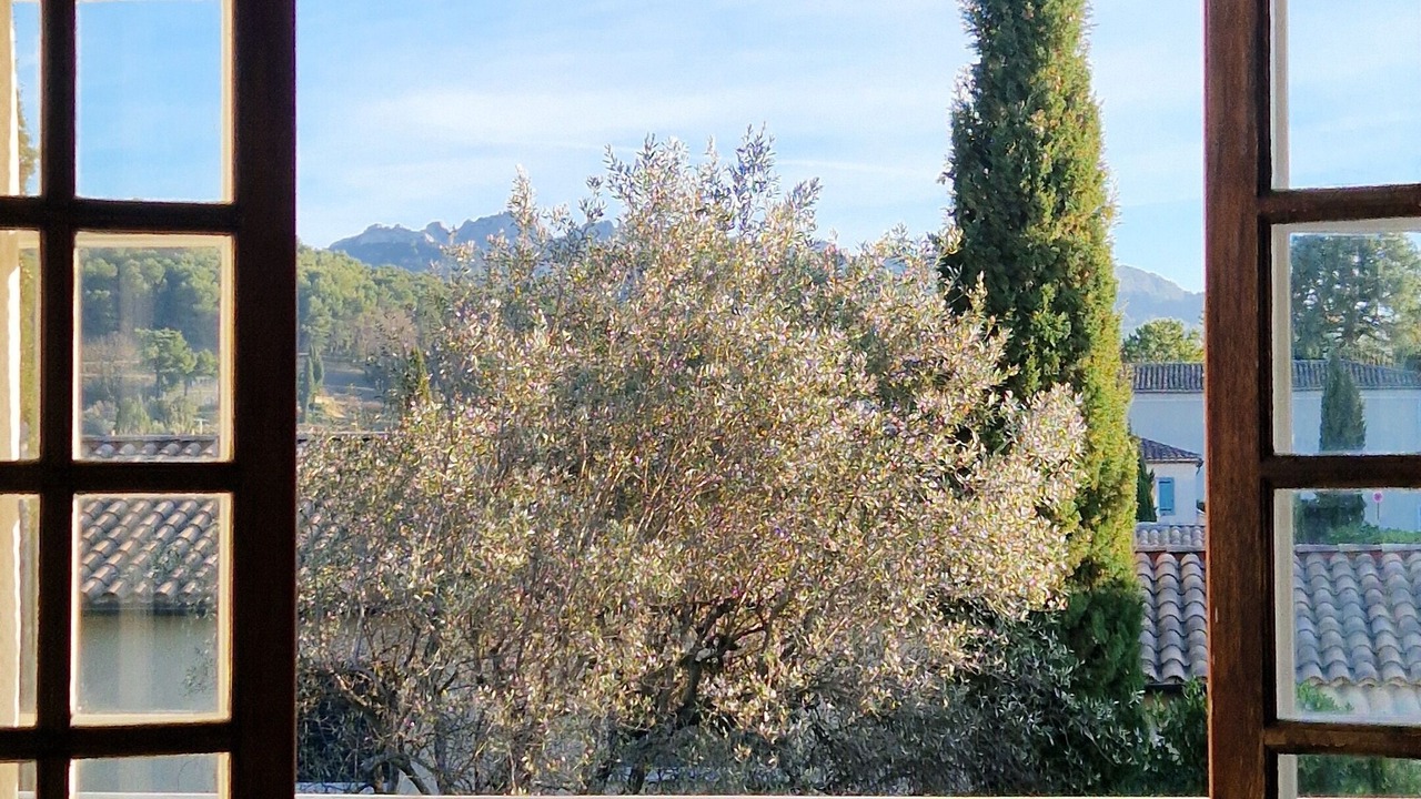 Photo of Others in Sablet